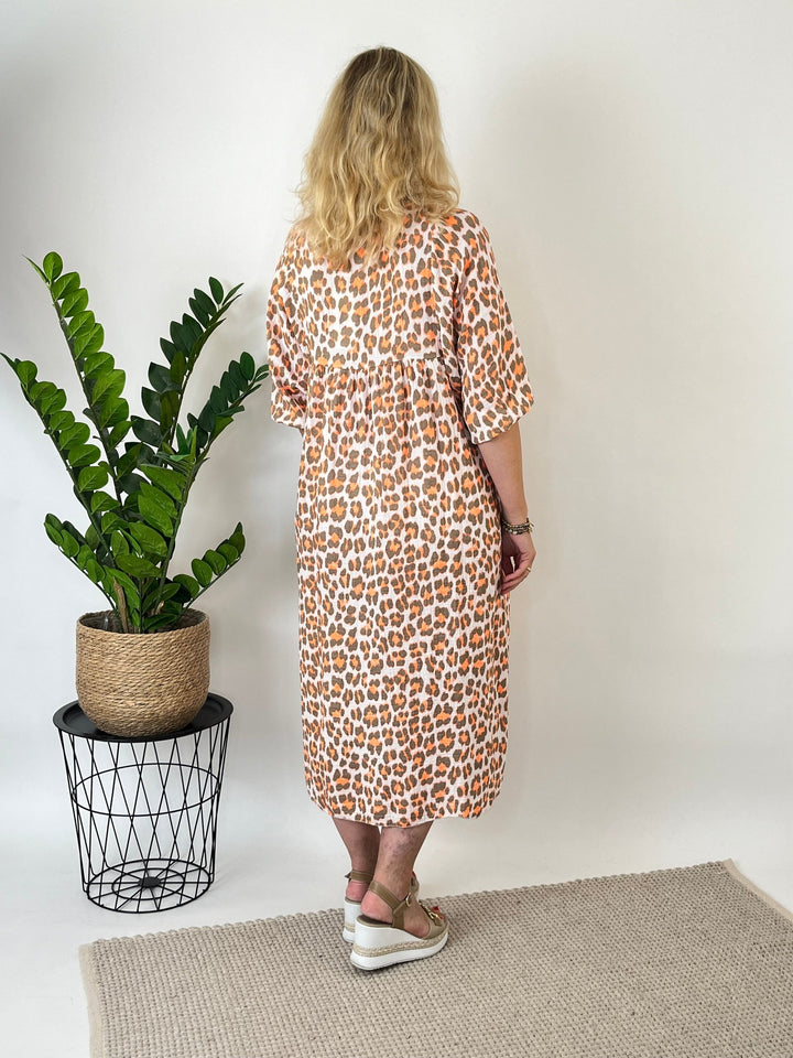 Musselinkleid Leo, apricot von Bella Vita - Mode &amp; Lifestyle