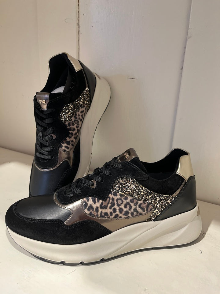 NeroGiardini Sneaker Leo mit Plateausohle, schwarz