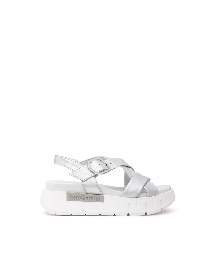 NeroGiardini Sandale,silber von Bella Vita - Mode &amp; Lifestyle