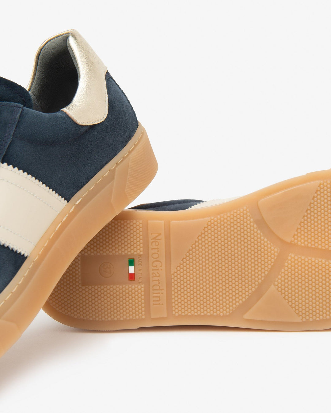 NeroGiardini Sneaker, jeansblau von Bella Vita - Mode &amp; Lifestyle