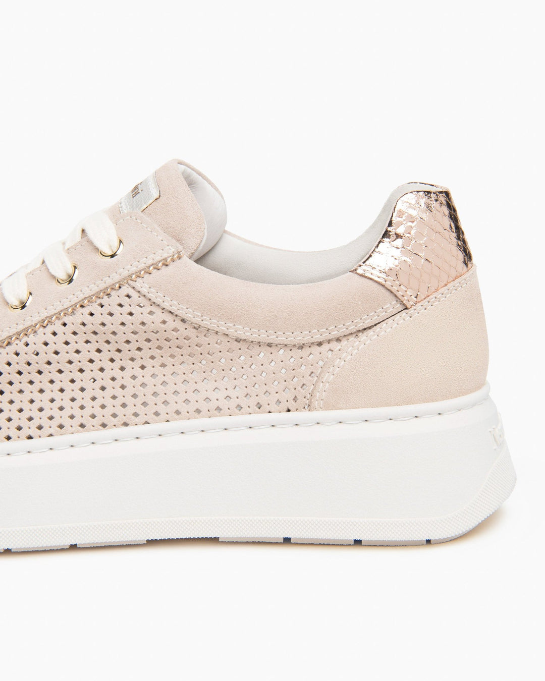 NeroGiardini Sneaker mit Lochmuster, stein von Bella Vita - Mode &amp; Lifestyle