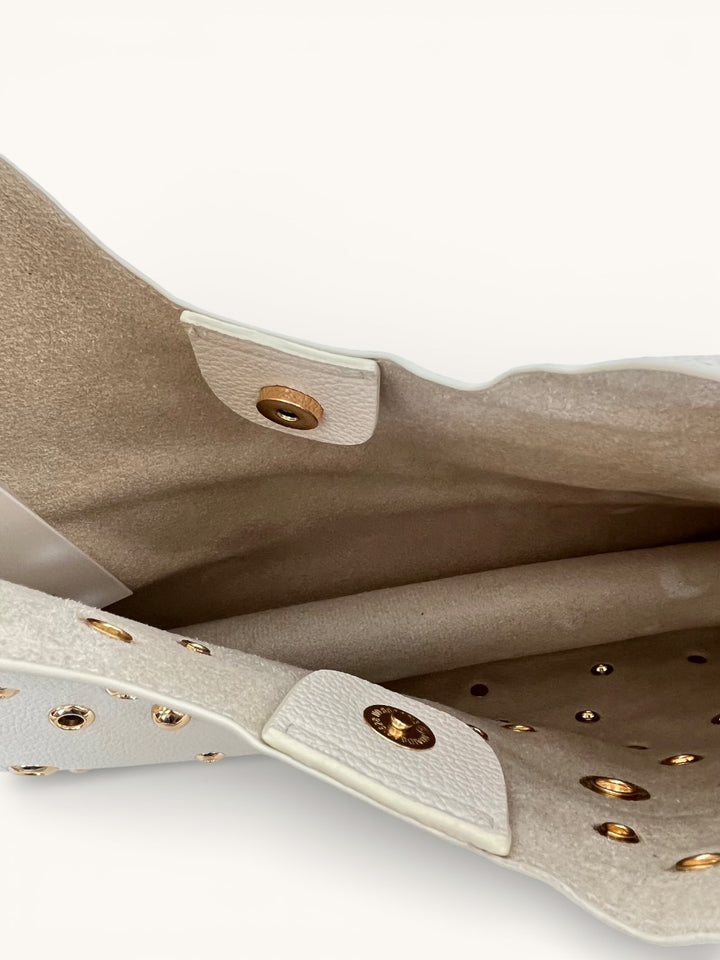 Nietentasche, ecru-goldfarben von Bella Vita - Mode &amp; Lifestyle