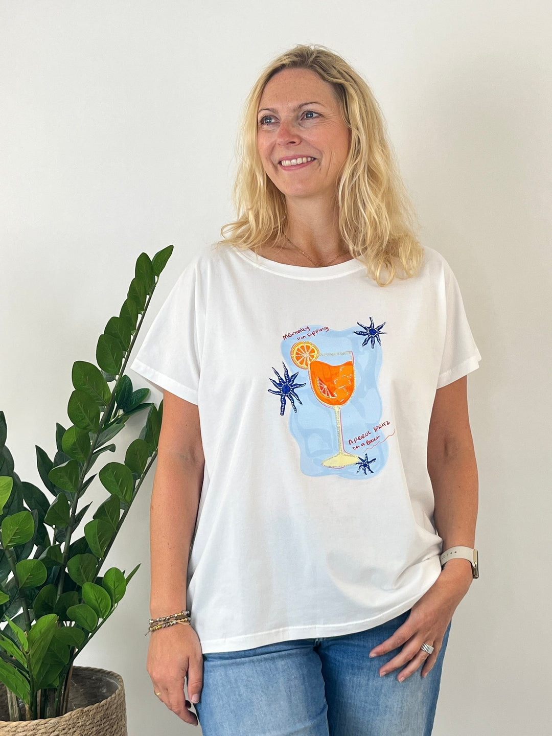 Oversize-Shirt "Aperol on the Beach", weiß-orange von Bella Vita - Mode & Lifestyle