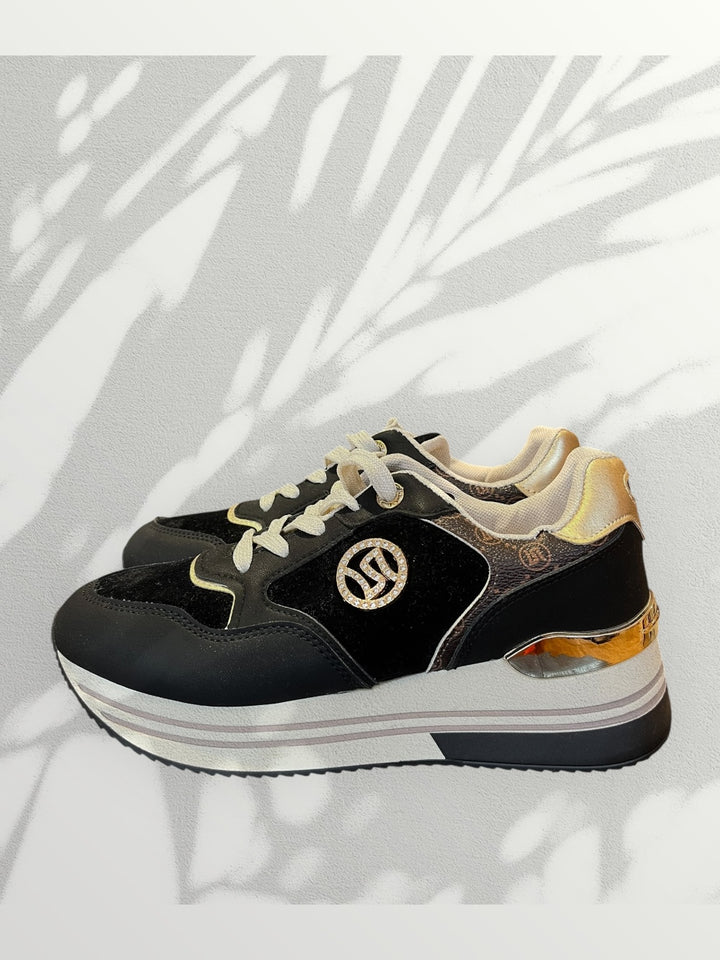 Sneaker mit Plateausohle, schwarz
