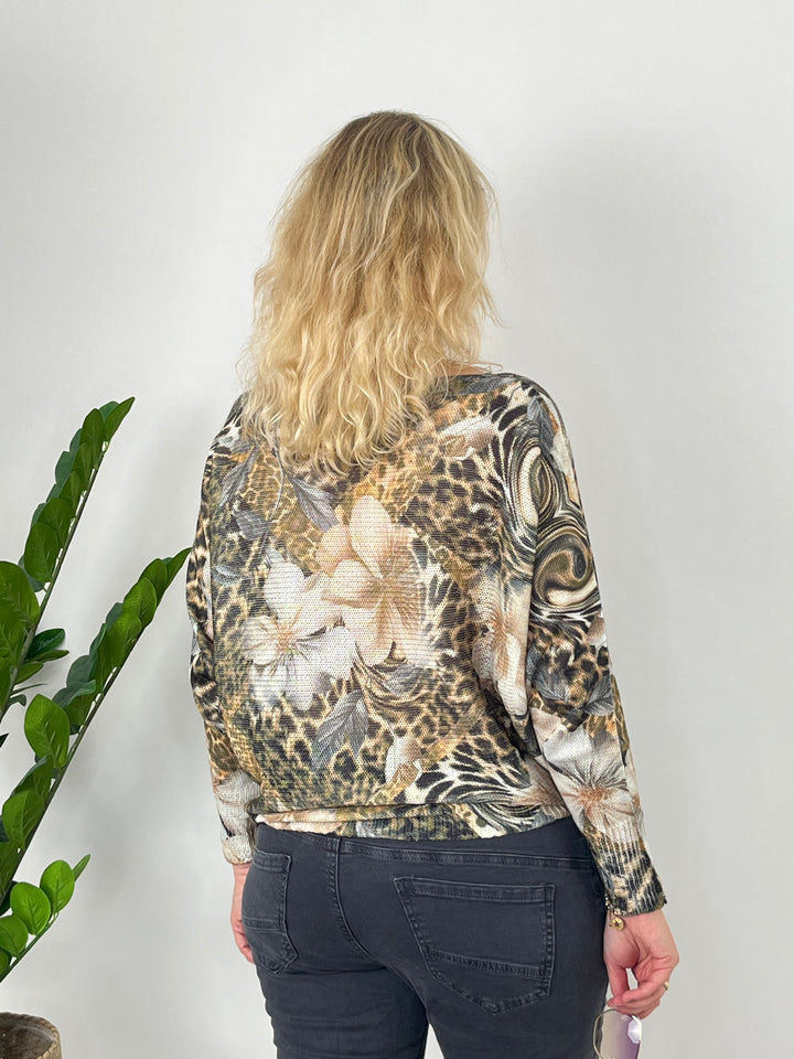 Pullover mit Fledermausarm im Leo-Blumen-Mix, braun von Bella Vita - Mode &amp; Lifestyle