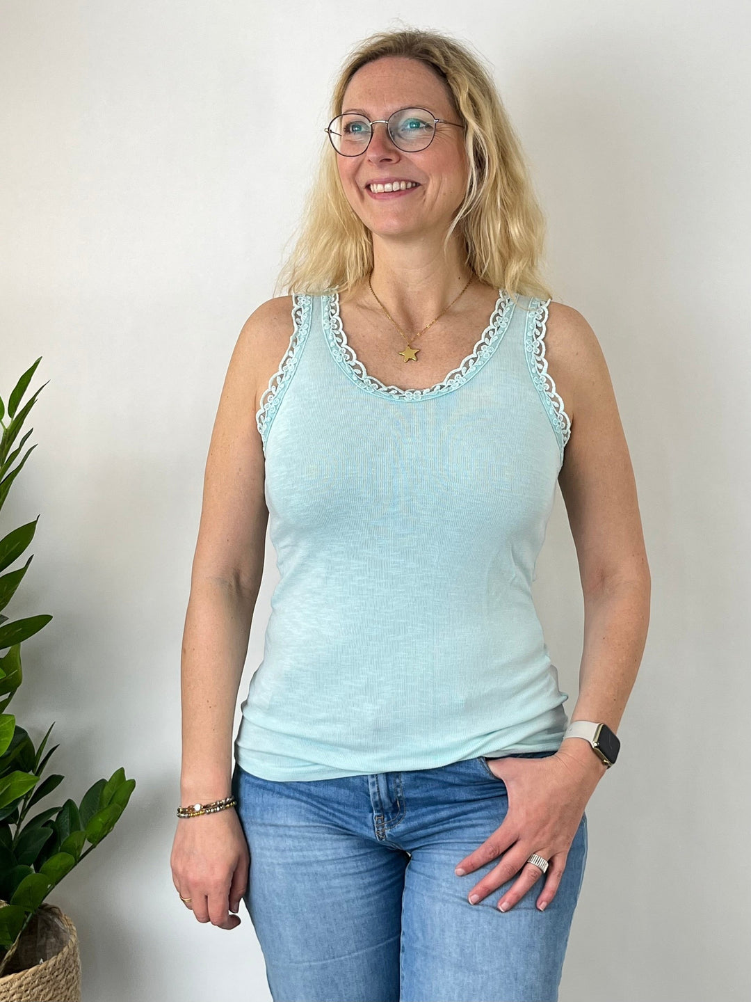 Rippentop mit Spitzenkante, mint von Bella Vita - Mode & Lifestyle