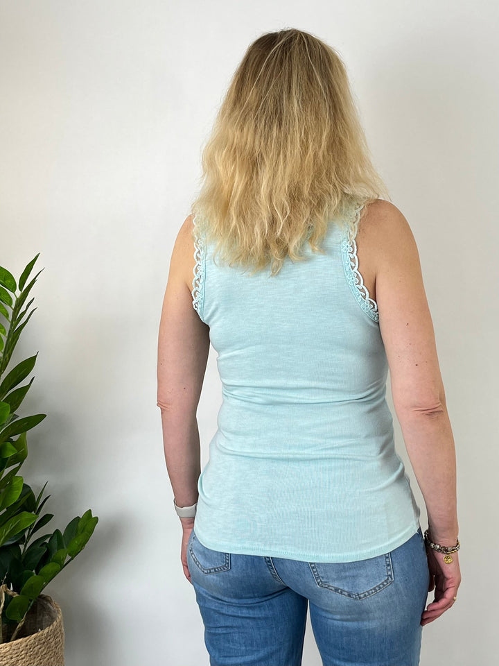 Rippentop mit Spitzenkante, mint von Bella Vita - Mode &amp; Lifestyle