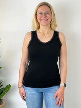 Rippentop mit Spitzenkante, schwarz von Bella Vita - Mode & Lifestyle