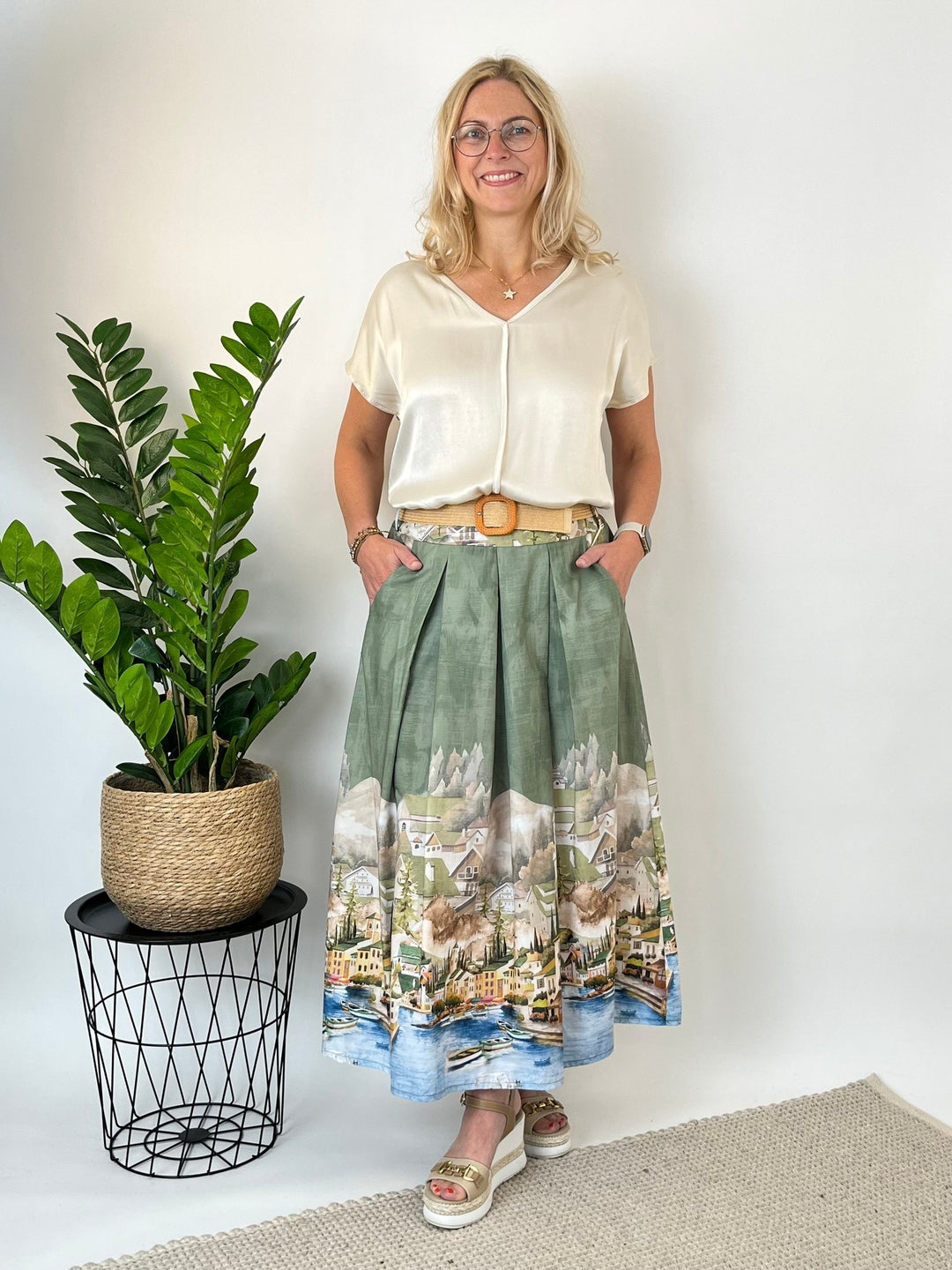 Rock mit Landschaftsprint, khaki-beige von Bella Vita - Mode &amp; Lifestyle