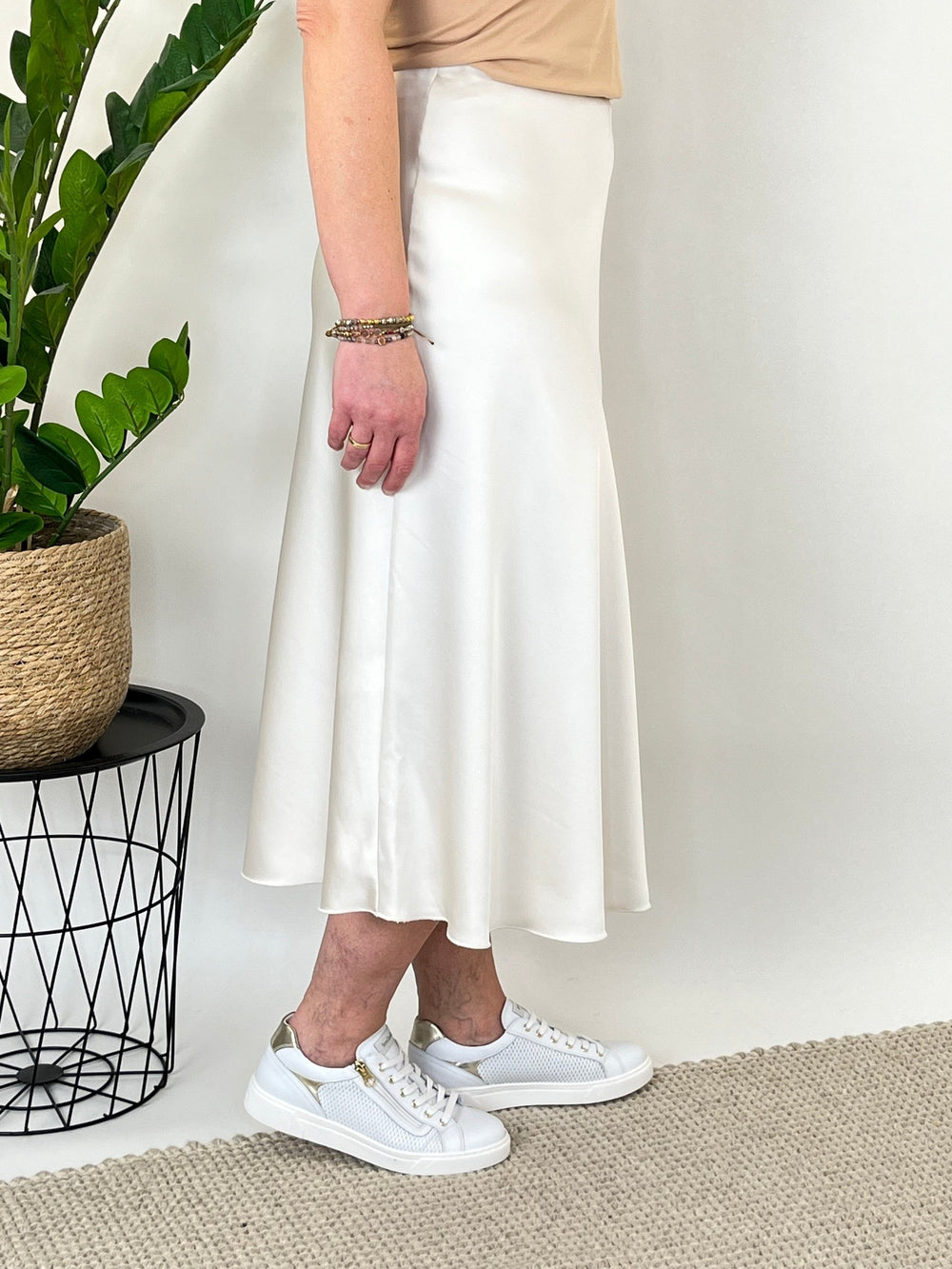 Satinrock, ecru von Bella Vita - Mode & Lifestyle