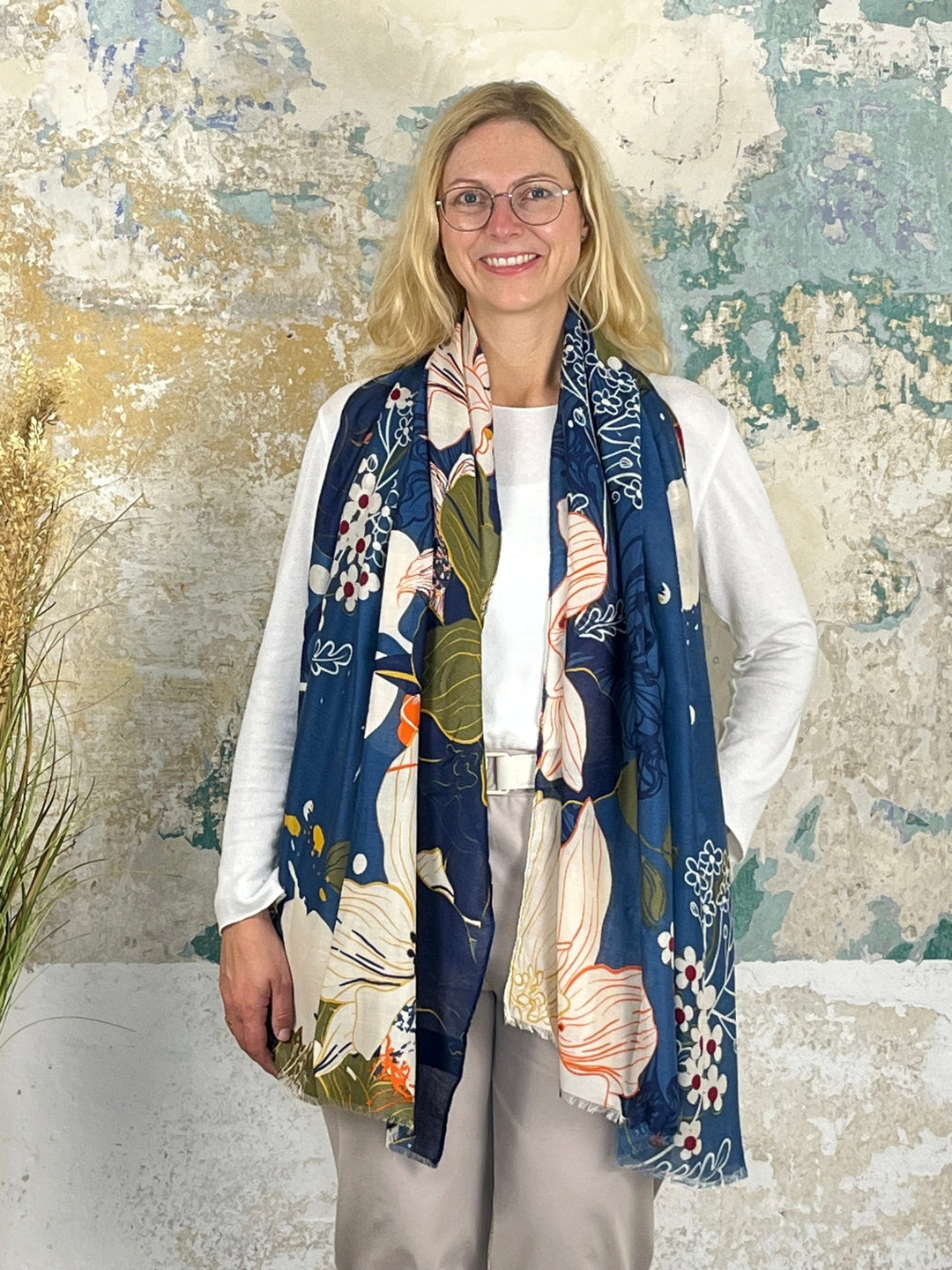 Schal floral, blau von Bella Vita - Mode &amp; Lifestyle
