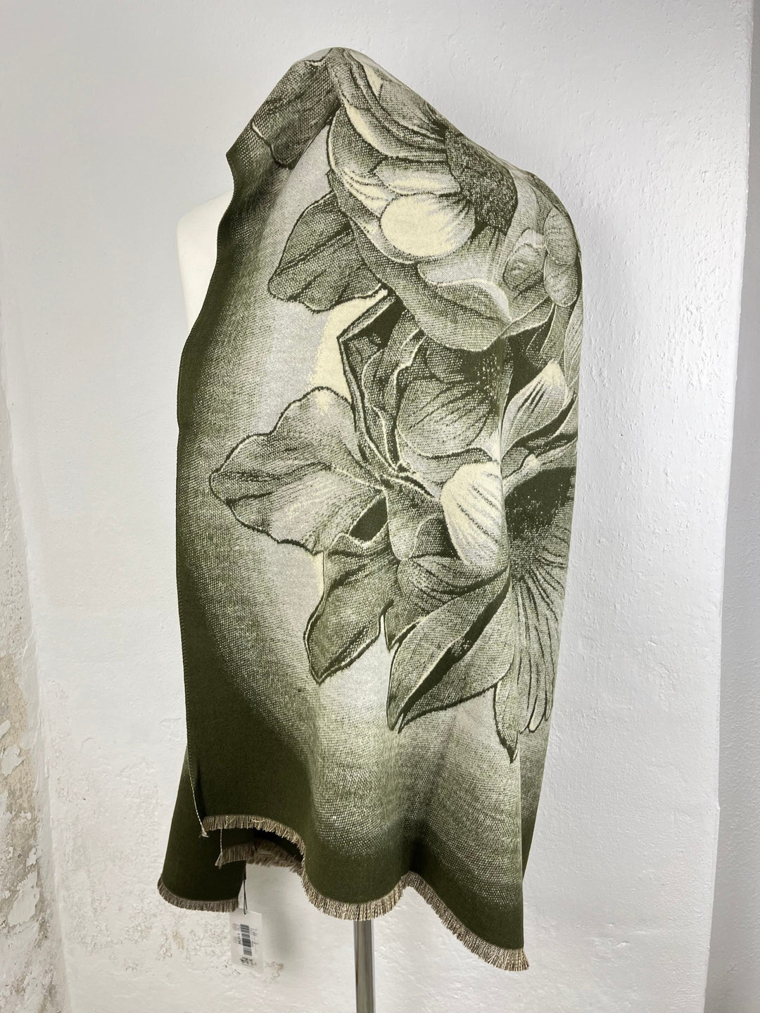 Schal floral-gemustert, khaki von Bella Vita - Mode &amp; Lifestyle