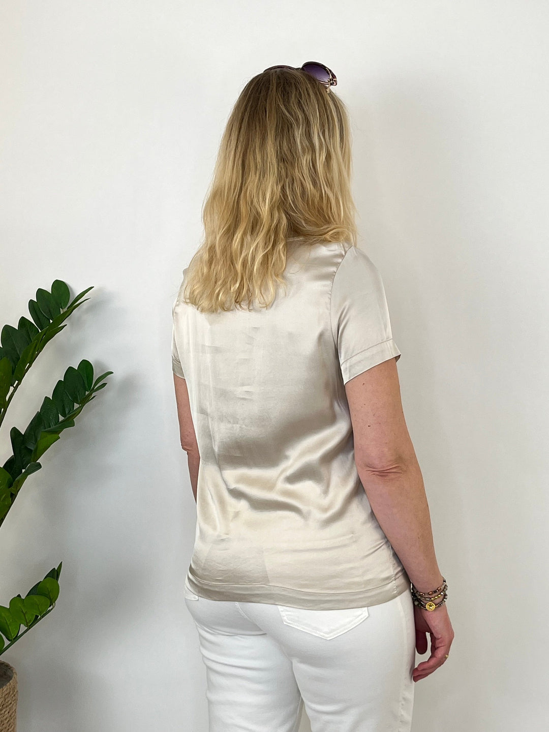 Shirt aus Glanzware, stein von Bella Vita - Mode &amp; Lifestyle
