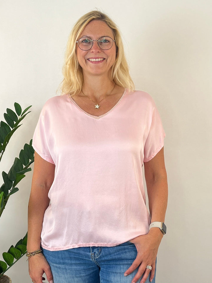 Shirt mit Seidenanteil, V-Ausschnitt Rosa One Size von Bella Vita - Mode &amp; Lifestyle