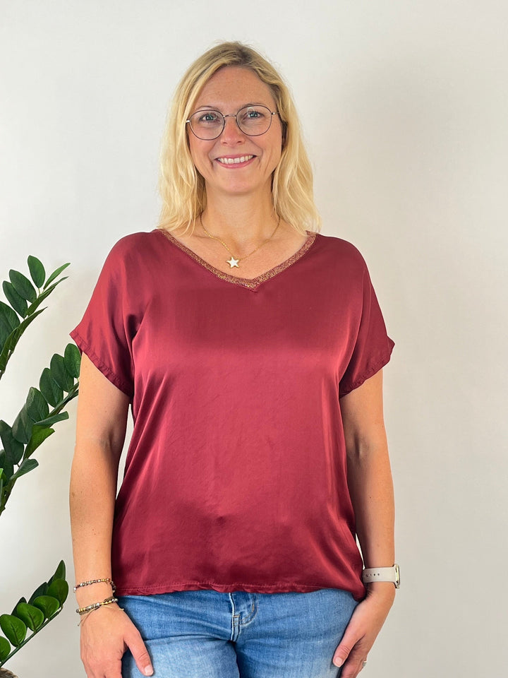Shirt mit Seidenanteil, V-Ausschnitt Bordeaux One Size von Bella Vita - Mode &amp; Lifestyle