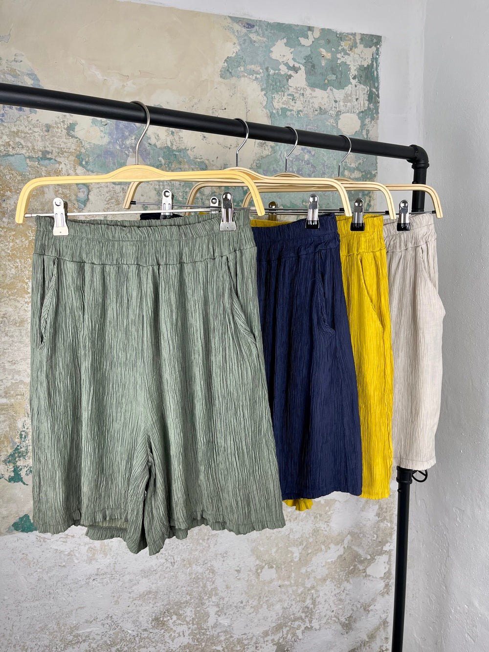 Shorts in Crinkle-Ware mit Dehnbund von Bella Vita - Mode &amp; Lifestyle