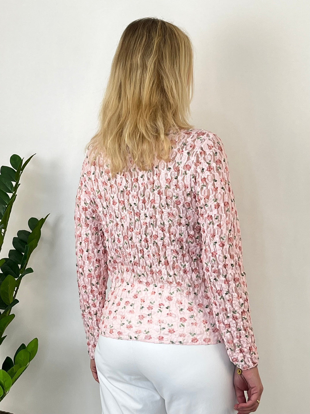 Spitzenshirt mit floralem Druck, rosa von Bella Vita - Mode &amp; Lifestyle