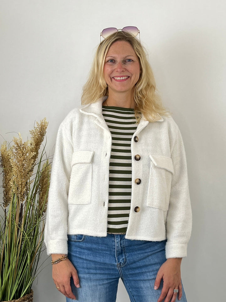 Ecru Kurzjacke mit Glitzerfaden und Knopfdetail