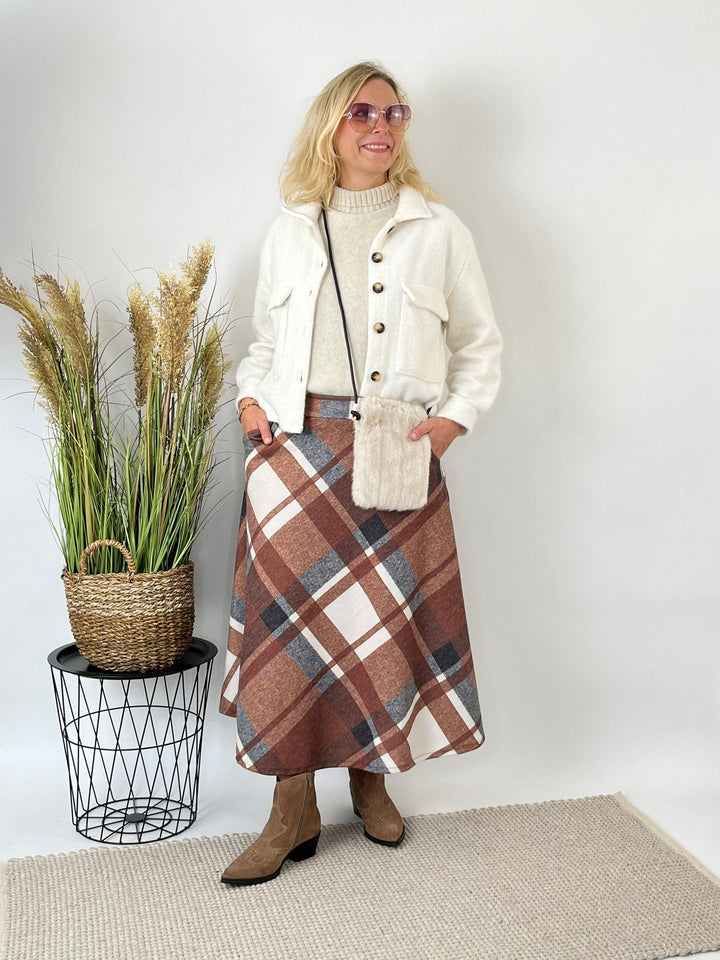 Ecru Kurzjacke im stilvollen Herbst-Outfit