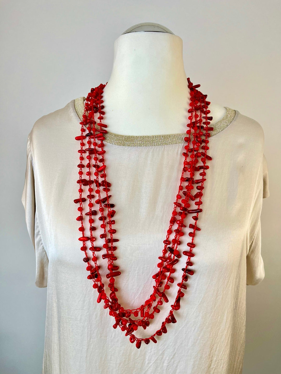 Statementkette Red Layers, rot von Bella Vita - Mode & Lifestyle