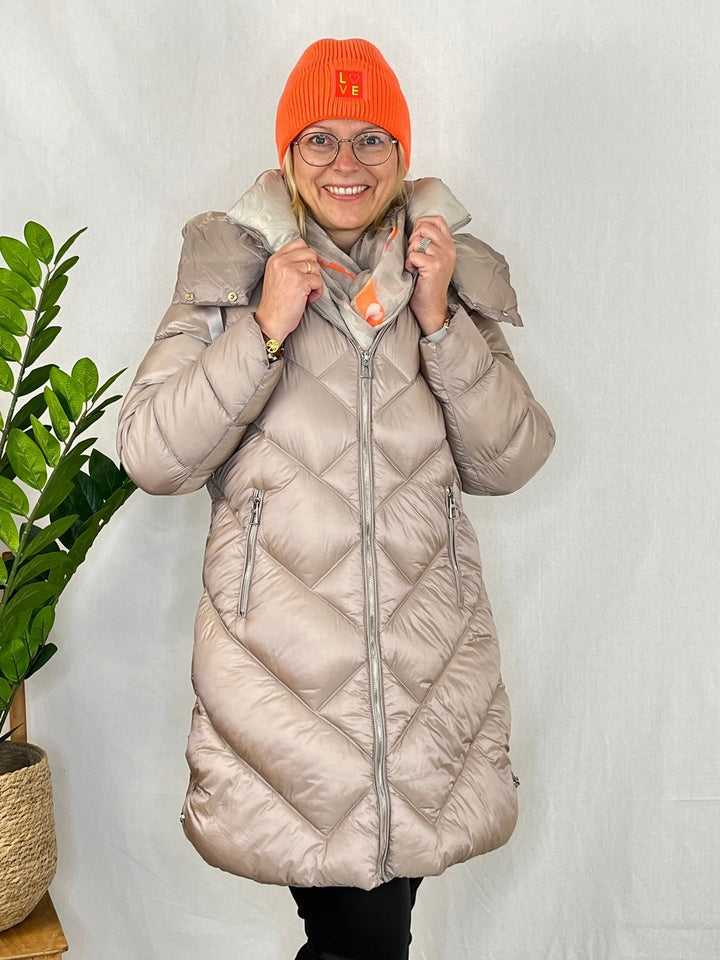 Steppmantel mit Kapuze, beige von Bella Vita - Mode &amp; Lifestyle