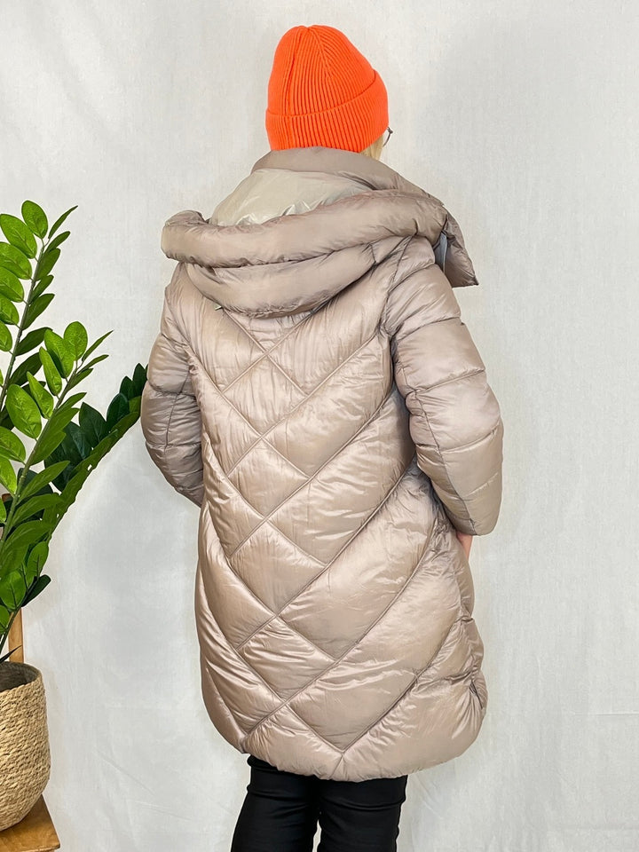 Steppmantel mit Kapuze, beige von Bella Vita - Mode &amp; Lifestyle