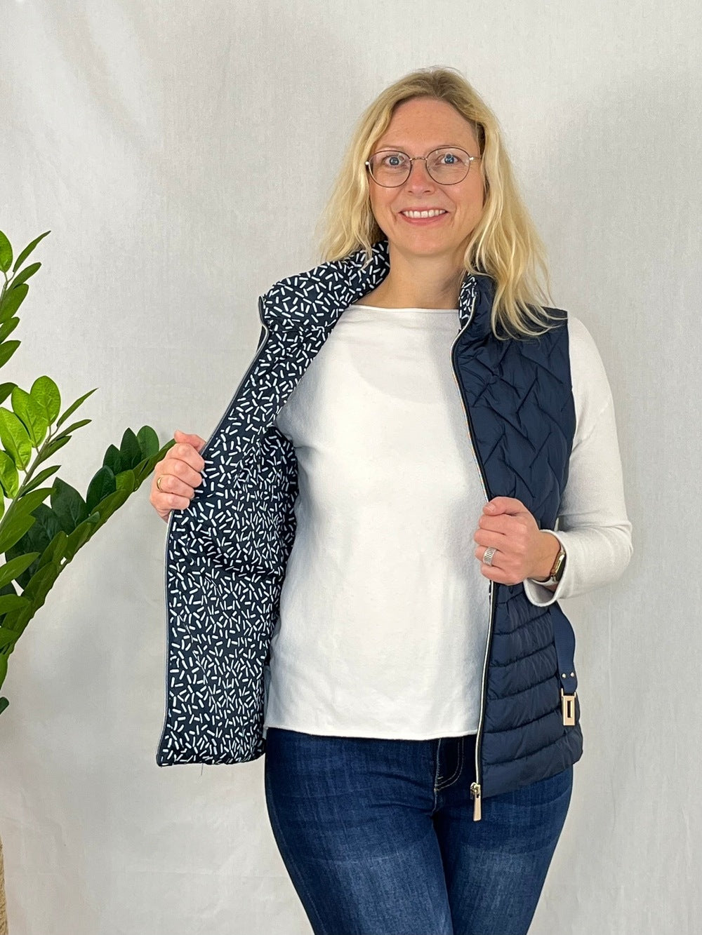 Steppweste mit Ziergürtel, marine von Bella Vita - Mode &amp; Lifestyle