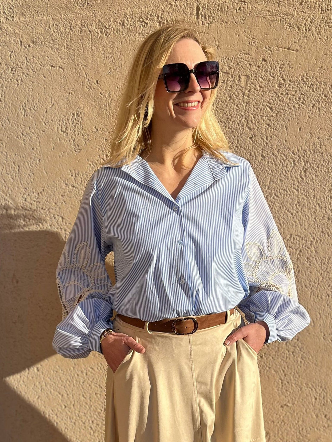 Streifenbluse mit Stickerei, hellblau von Bella Vita - Mode &amp; Lifestyle