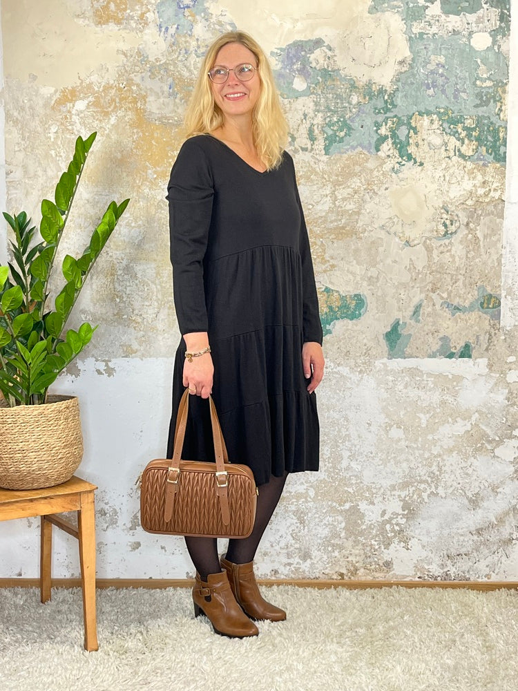 Strickkleid, schwarz von Bella Vita - Mode &amp; Lifestyle