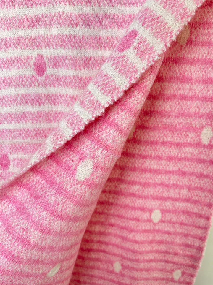 Nahaufnahme Viskose-Woll-Mix Stoff Struktur des Strickschals