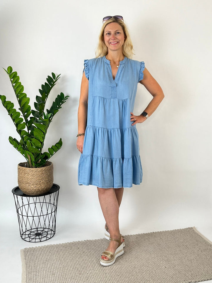 Stufenkleid mit Rüschenärmeln, blue bleached von Bella Vita - Mode &amp; Lifestyle