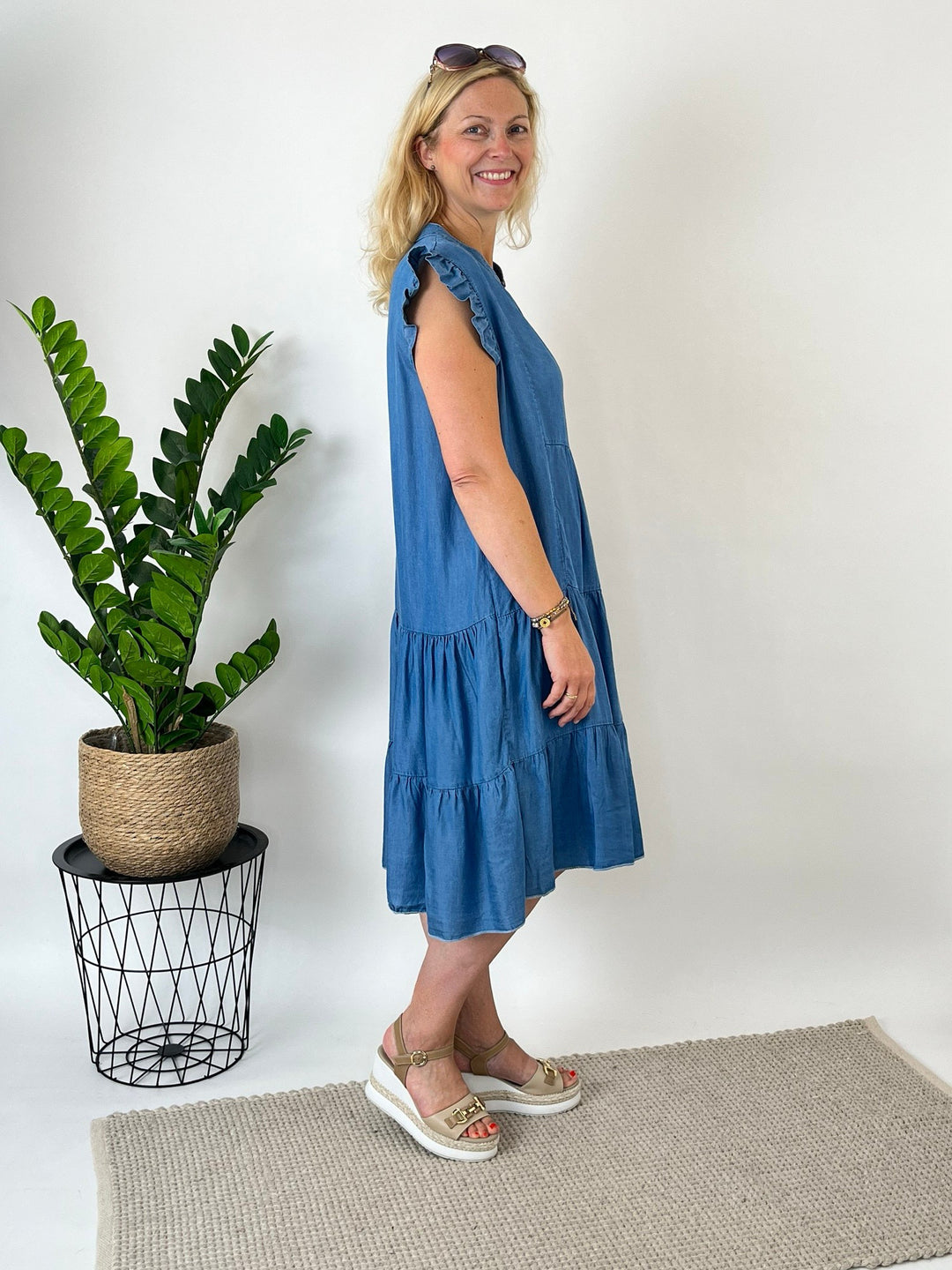 Stufenkleid mit Rüschenärmeln, blue denim von Bella Vita - Mode &amp; Lifestyle