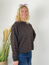 Braun-schwarz gestreifter Sweater mit weitem Schnitt, Seitenansicht
