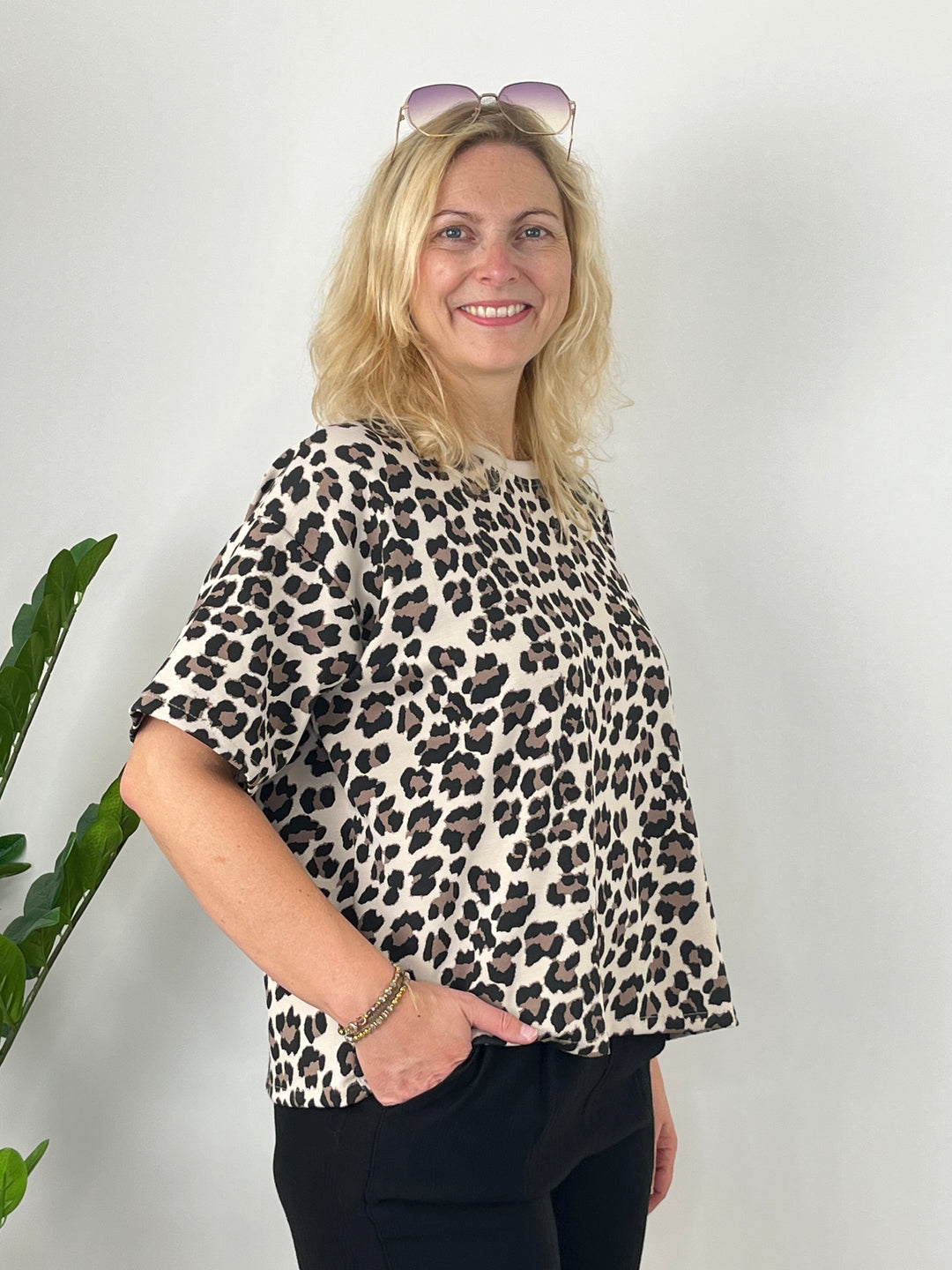 Sweatshirt Leo Kurzarm, beige-schwarz von Bella Vita - Mode &amp; Lifestyle