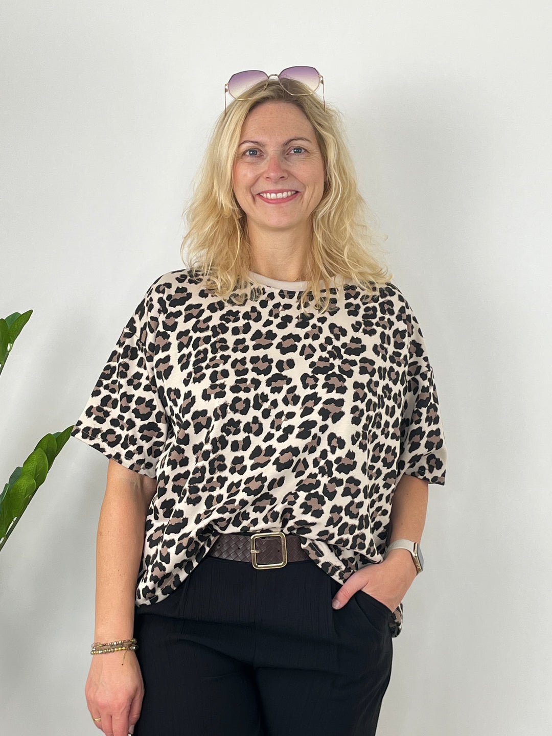 Sweatshirt Leo Kurzarm, beige-schwarz von Bella Vita - Mode & Lifestyle