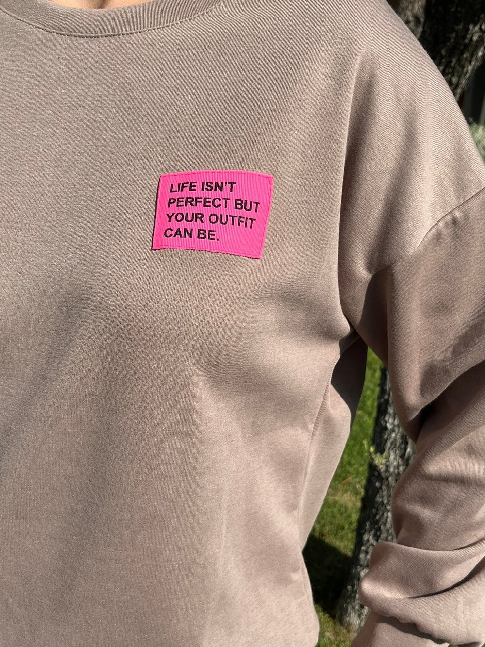 Sweatshirt "Perfect", taupe von Bella Vita - Mode &amp; Lifestyle