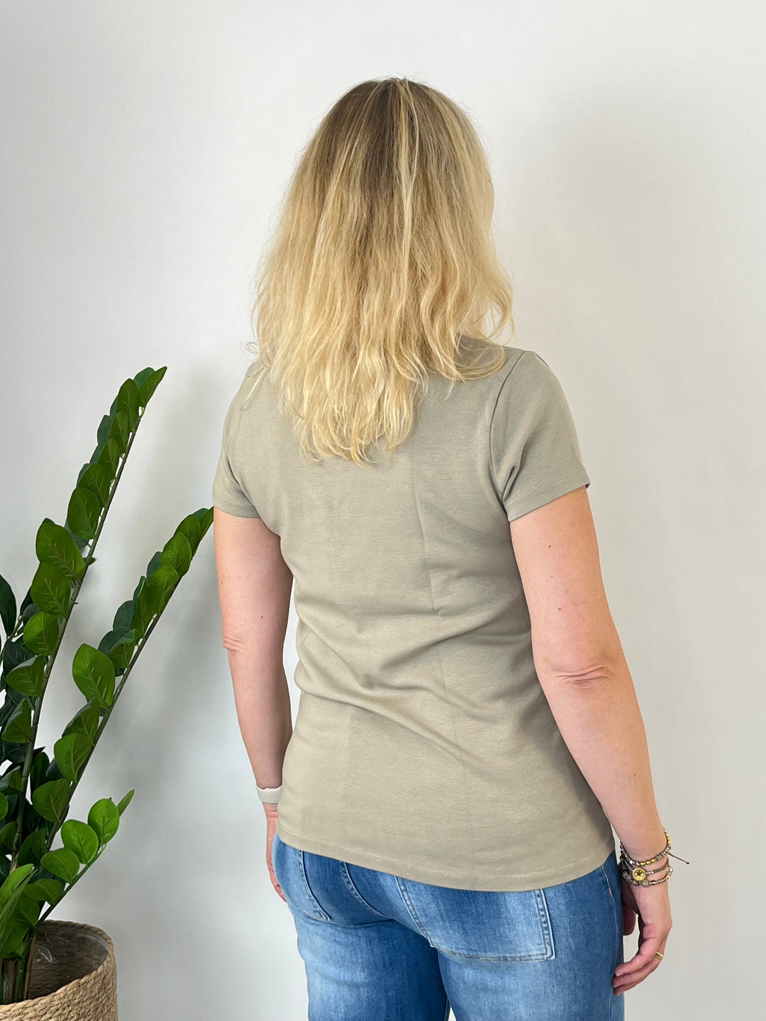 T-Shirt Sneaker von Bella Vita - Mode &amp; Lifestyle
