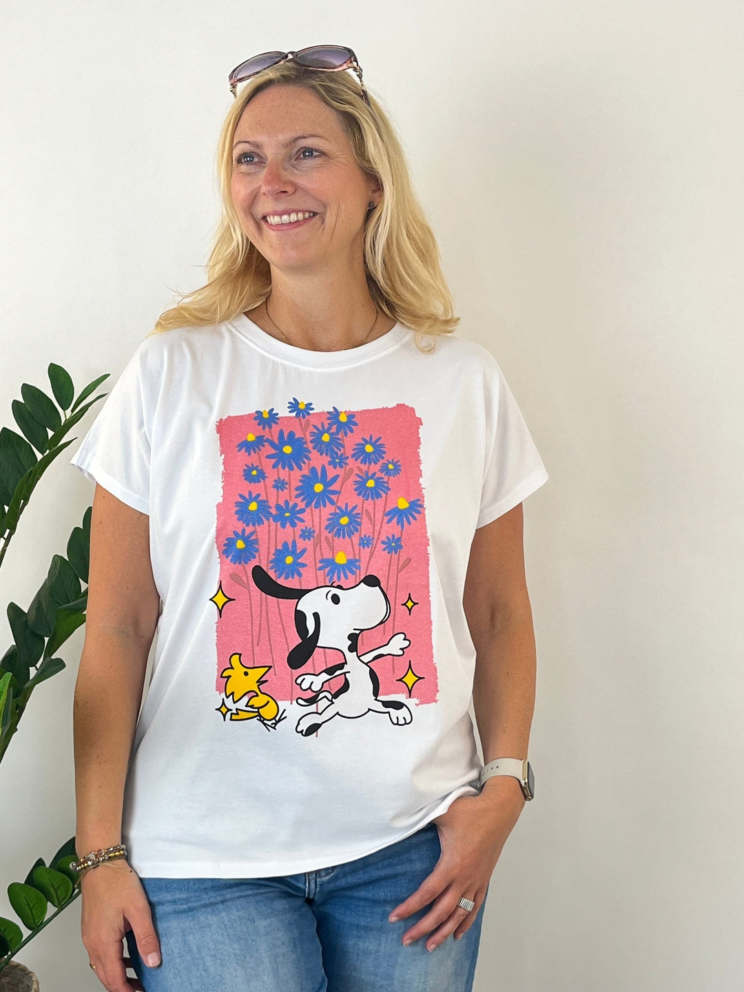 T-Shirt Snoopy Flower, weiß-rosa von Bella Vita - Mode & Lifestyle