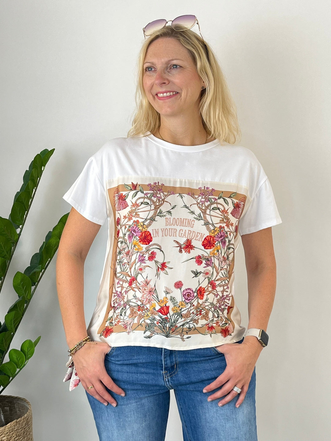 T-Shirt mit Tücherdruck "Blooming", beige von Bella Vita - Mode & Lifestyle