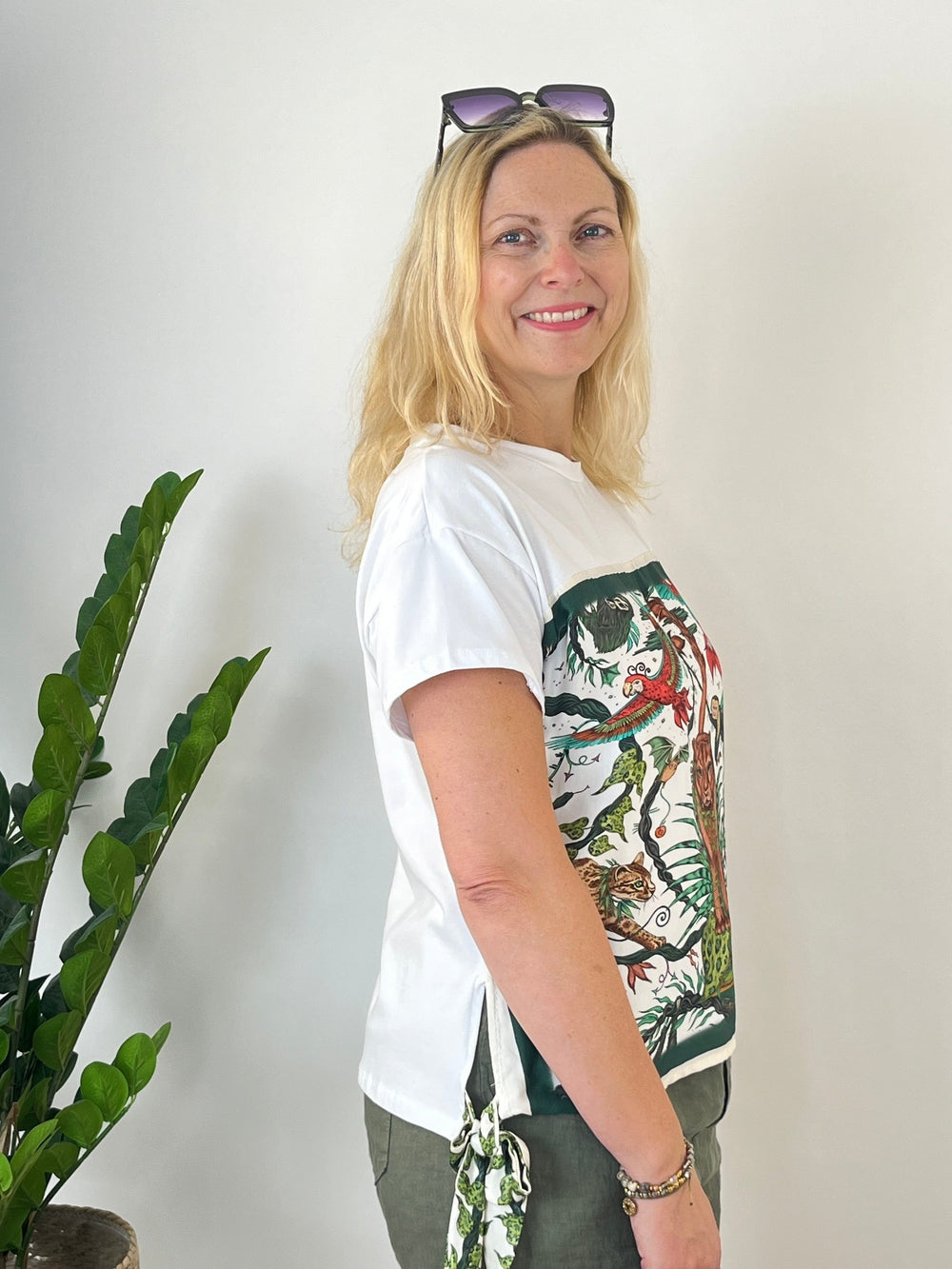 T-Shirt mit Tücherdruck "Jungle", grün von Bella Vita - Mode & Lifestyle