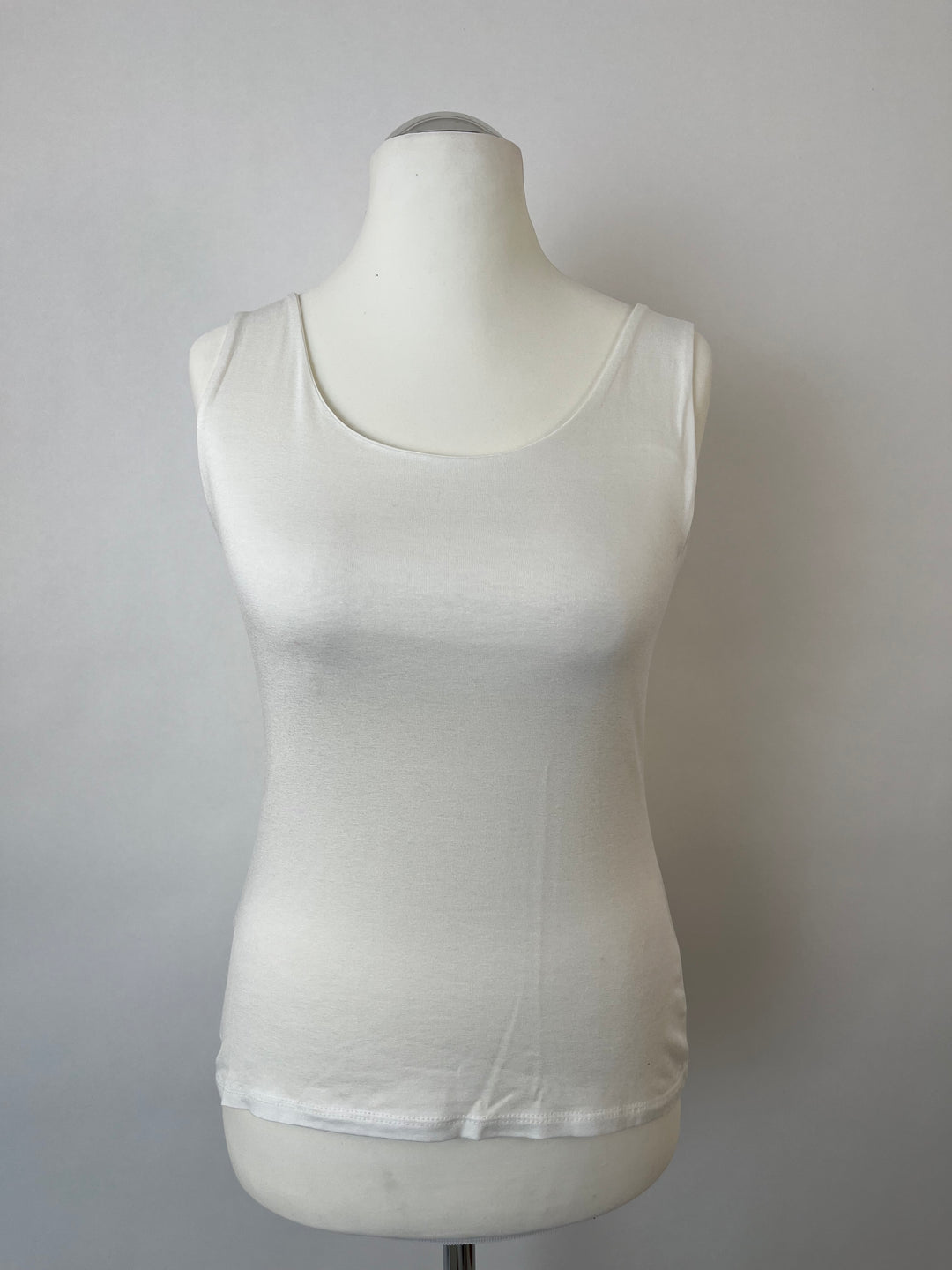 Top Essential mit Rundhals, Medium Ecru von Bella Vita - Mode &amp; Lifestyle