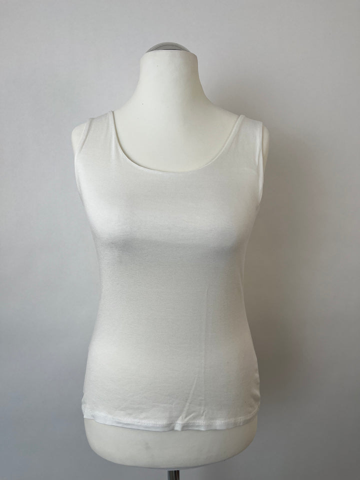 Top Essential mit Rundhals, Medium Ecru von Bella Vita - Mode &amp; Lifestyle