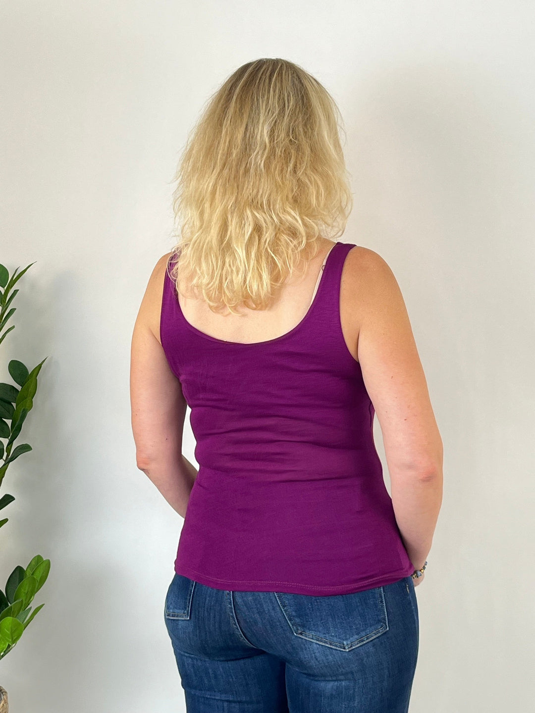 Leuchtendes Magenta Top mit Rundhals, weicher gewellter Stoff