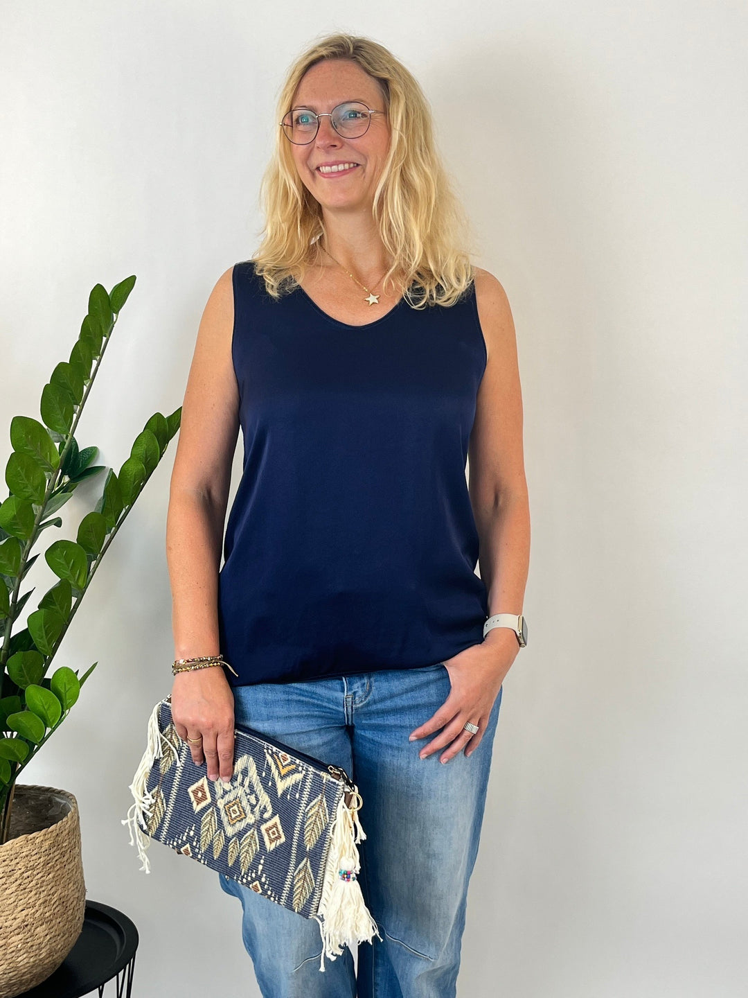 Top mit Seidenanteil, marine von Bella Vita - Mode & Lifestyle