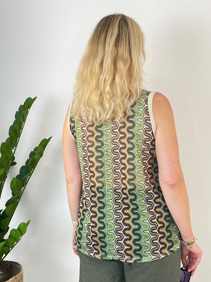 Top with zigzag pattern