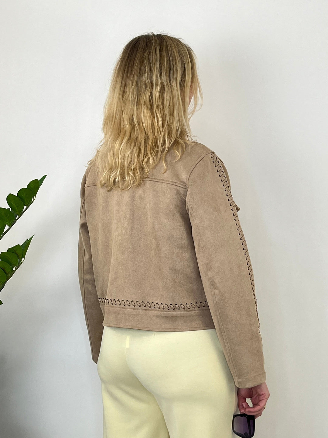 Velours-Jacke mit Flecht-Details, beige von Bella Vita - Mode &amp; Lifestyle