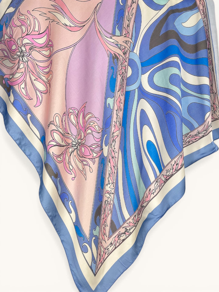 Vierecktuch mit Seide im Retro-Print, blau von Bella Vita - Mode &amp; Lifestyle