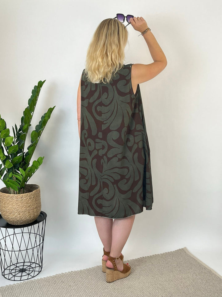 Viskosekleid mit abstraktem Print, khaki von Bella Vita - Mode &amp; Lifestyle