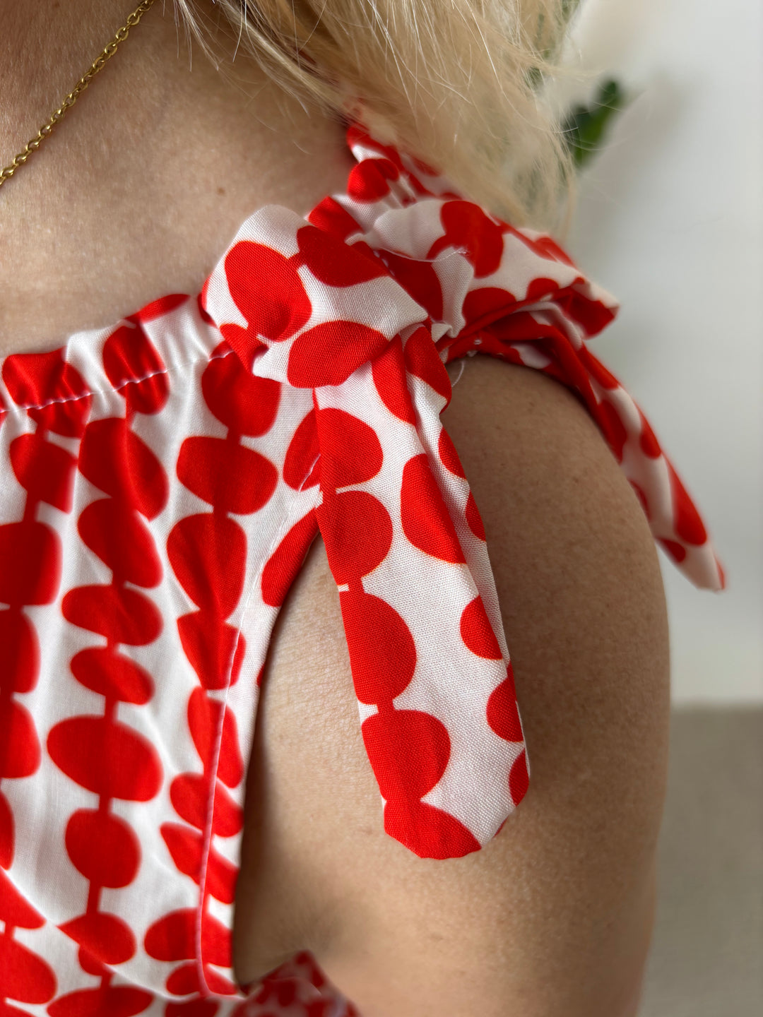 Viskosekleid mit grafischem Druck, rot von Bella Vita - Mode &amp; Lifestyle