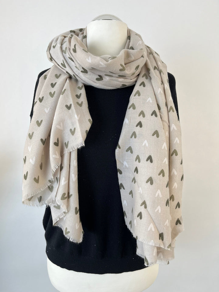 Viskoseschal Hearts, khaki von Bella Vita - Mode &amp; Lifestyle